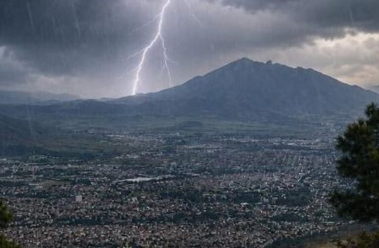 Nayarit seguirá sufriendo el paso del huracán Polo